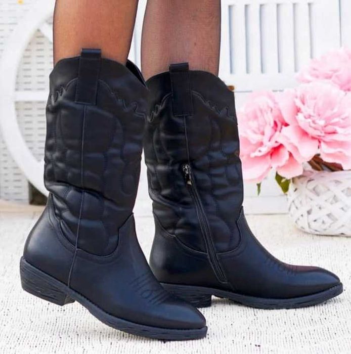 Wysokie czarne kowbojki rozmiar 36