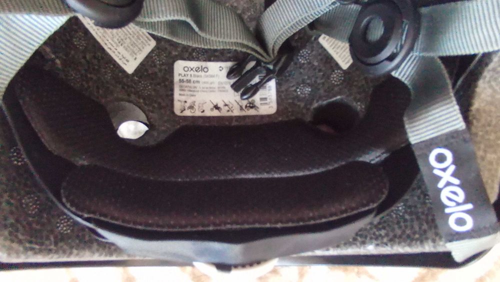 Kask młodzieżowy Oxelo Decathlon 55-58 cm czarny stan idealny