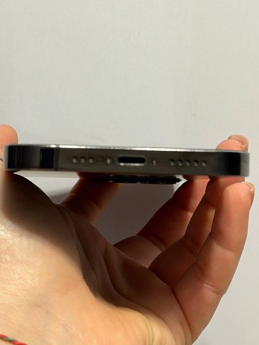 Iphone 12 pro  256 gb  92% battery