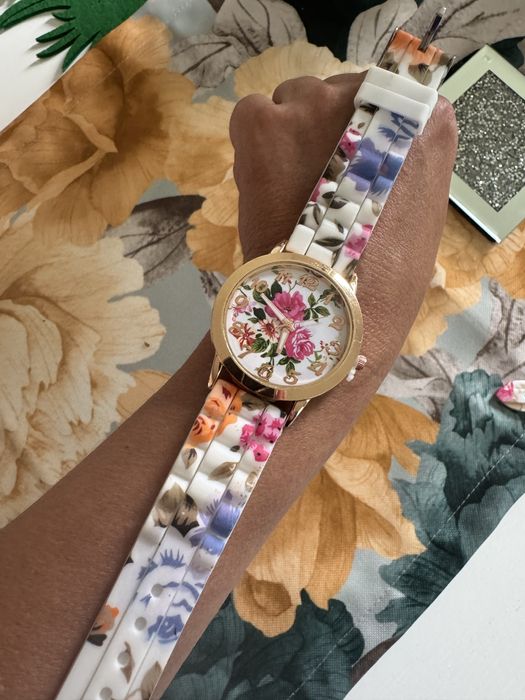 Zegarek damski kwiaty kolorowy