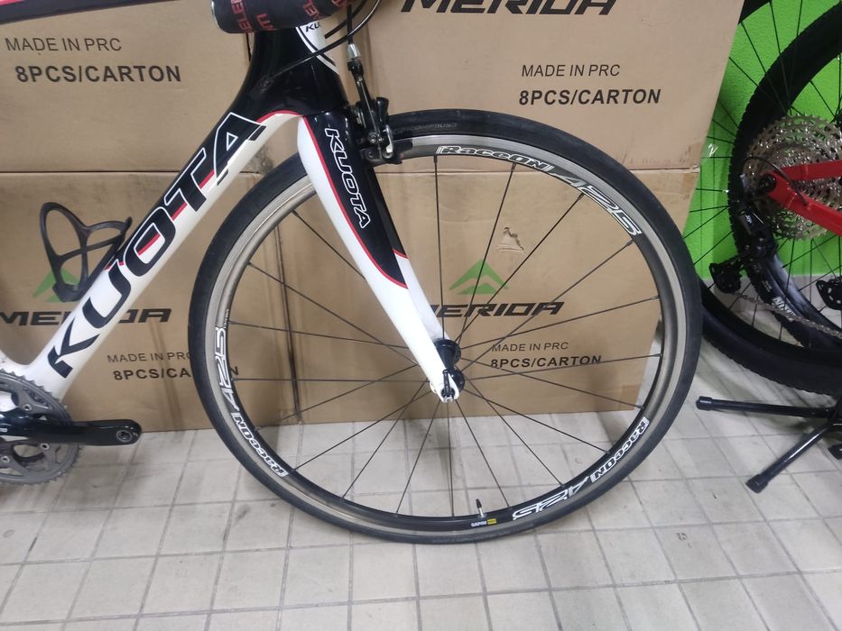 Bicicleta de carbono kuota 11x2v