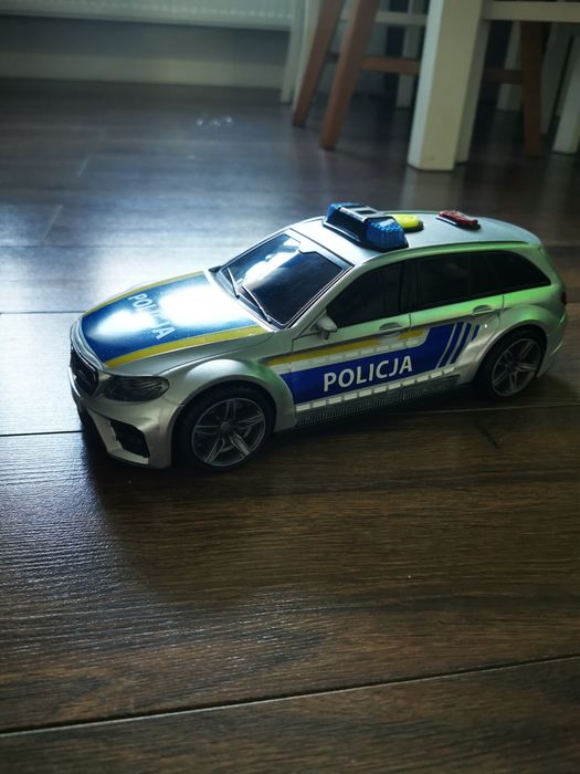 Mercedes AMG jeździ świeci policja policyjny radiowóz
