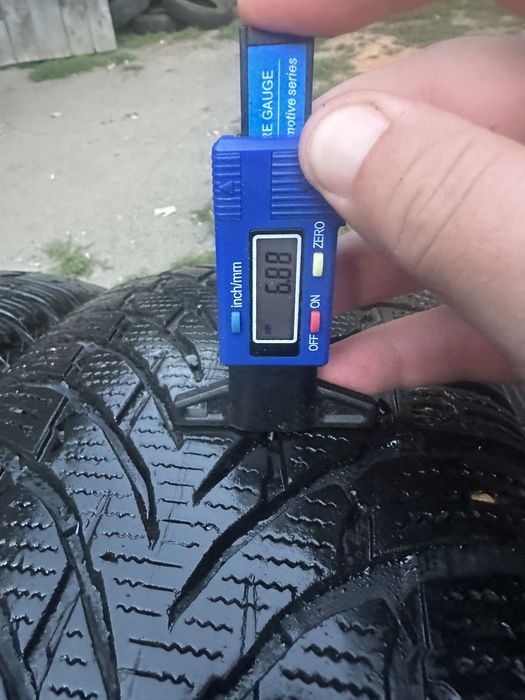Шини зима 225/55 R18 Nokian резина комплект