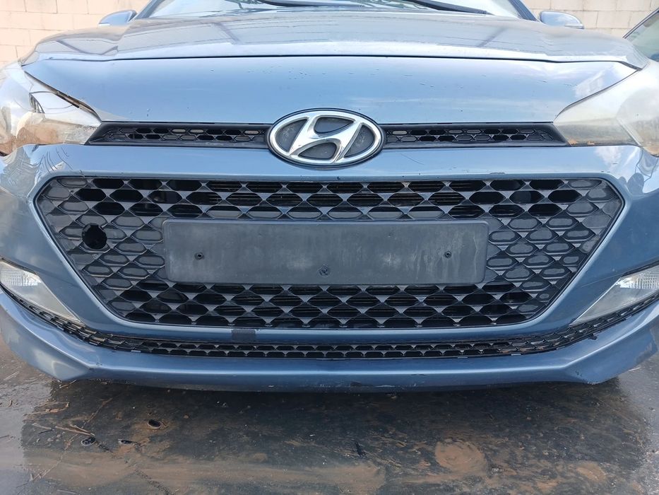 Pára-choques frente HYUNDAI i20 (GB)
