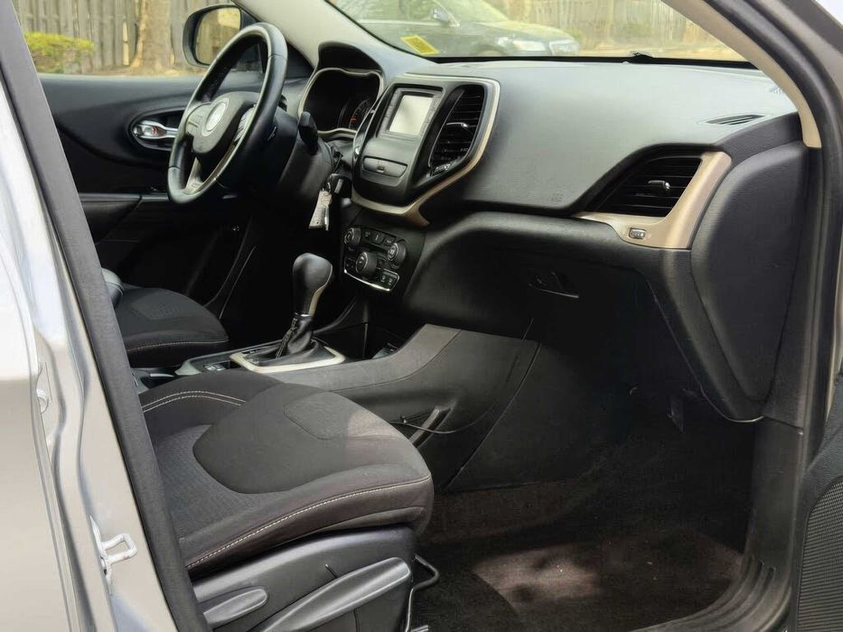 Jeep Cherokee      2015