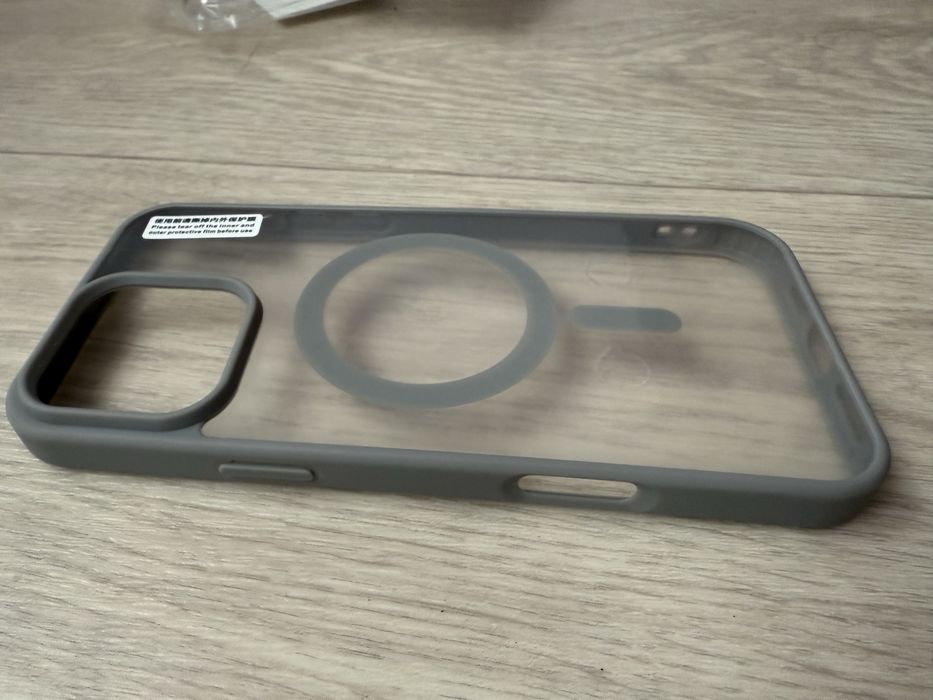 Чохли iPhone 16 Pro Max