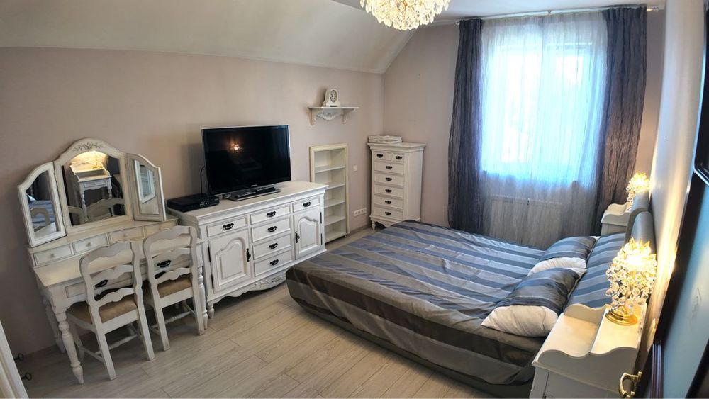 Будинок на 20–30 гостей із підземним укриттям