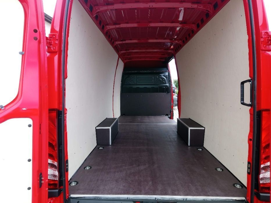 Iveco L4 Profesjonalne zabudowy samochodów dostawczych