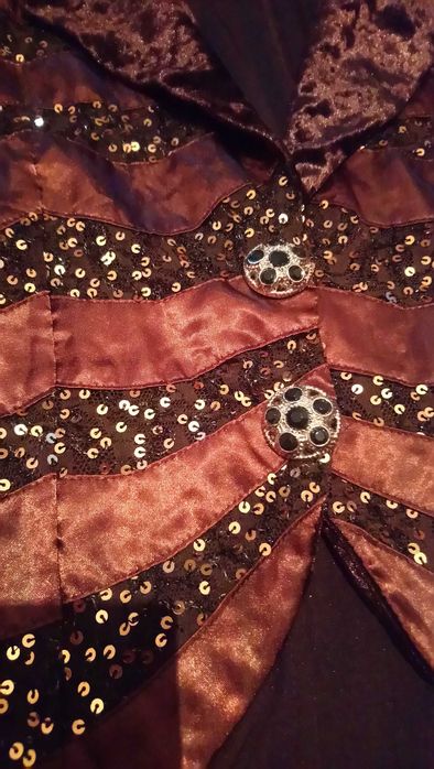 Шикарный шоколадного цвета пиджак. Италия. Новый