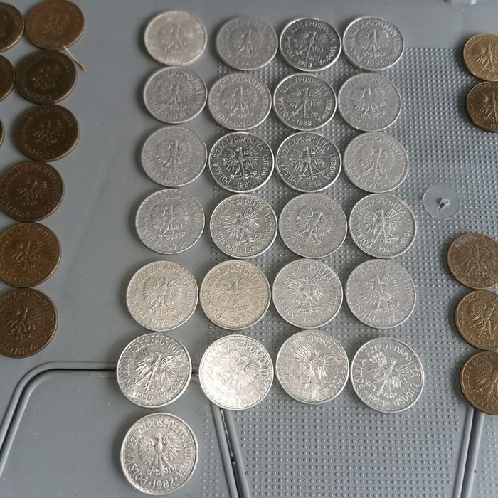 Sprzedam monaty prl. Około 100 sztuk.