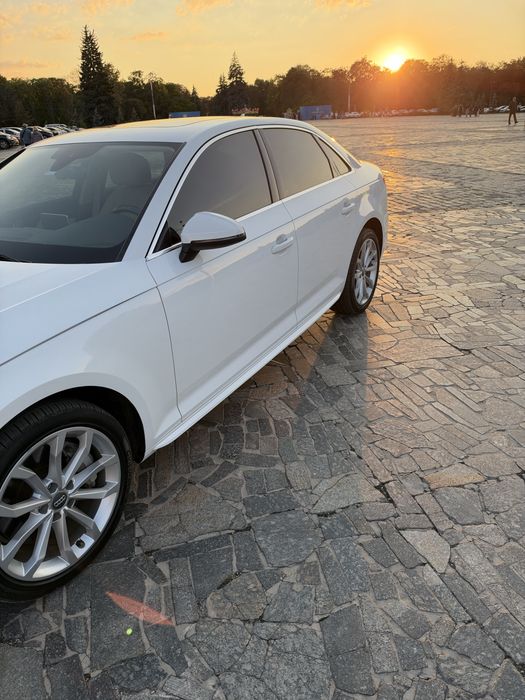 Audi A4 B9 Quattro 2019 S-Line
