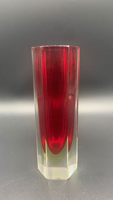 Wazon Murano Sommerso – Flavio Poli
Włochy, Murano, lata 60. XX w.