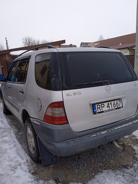 Mercedes-Benz ML 270