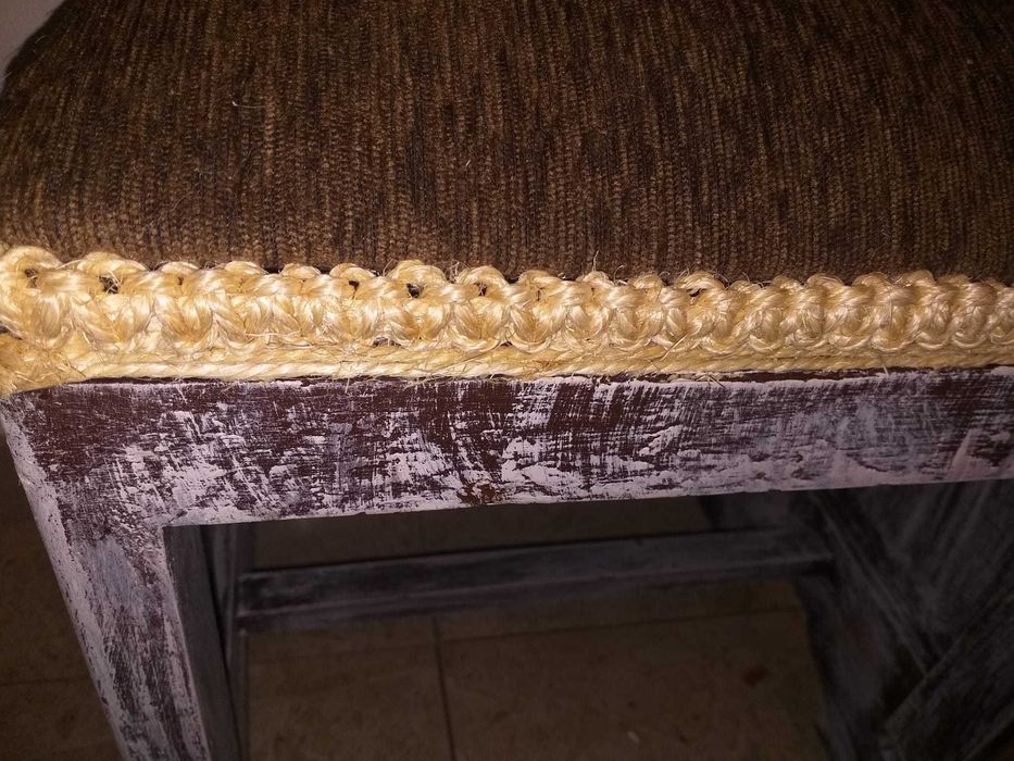 Banqueta antiga [recuperada]