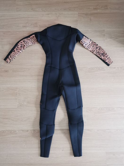 Fato Surf Mulher Neoprene BILLABONG 43 Salty Dayz Full Animal 4X3mm