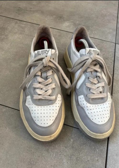 Buty Autry rozmiar 38 białe.