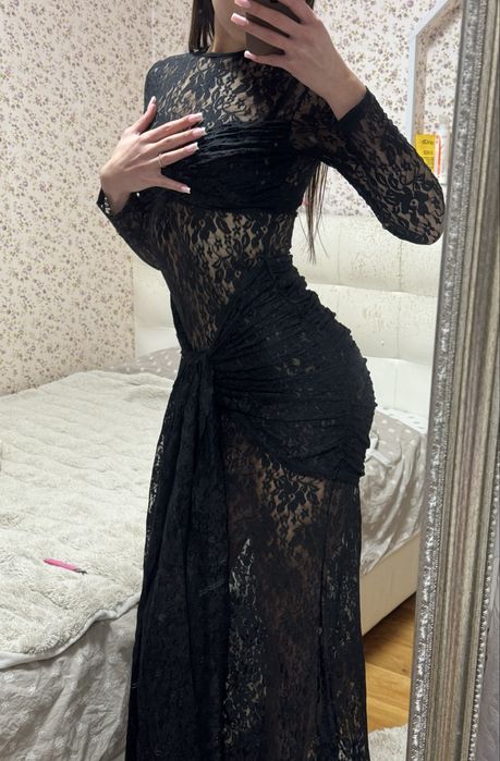 Вечірня сукня мереживна