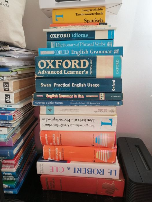 Dicionarios e gramaticas variados