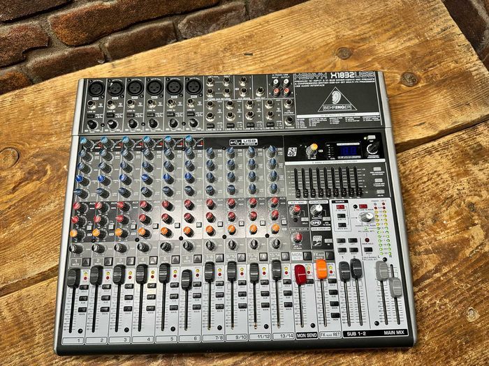 Mikser Analogowy Behringer XENYX X1832 USB
