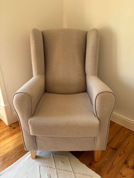 Poltrona Bege Taupe Isabela