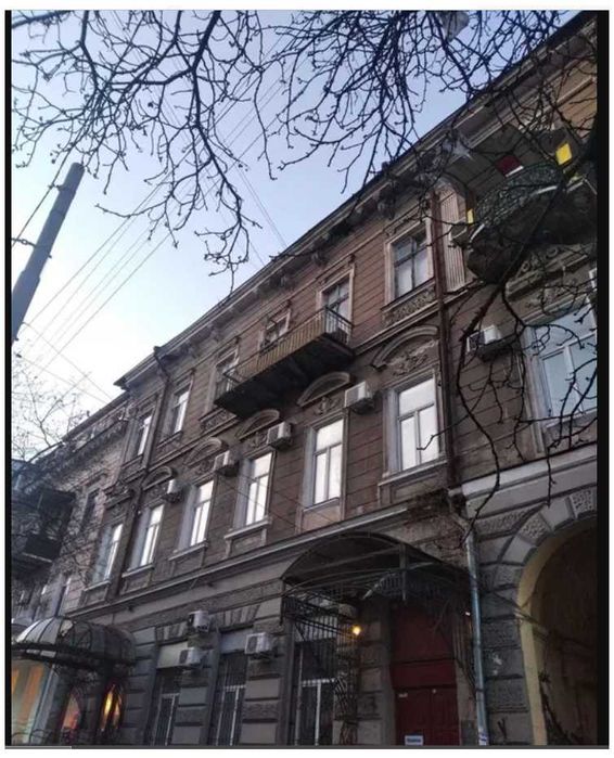 Продажа от хозяина: комната в коммуне Греческая 20, 67 кв.м. Балкон