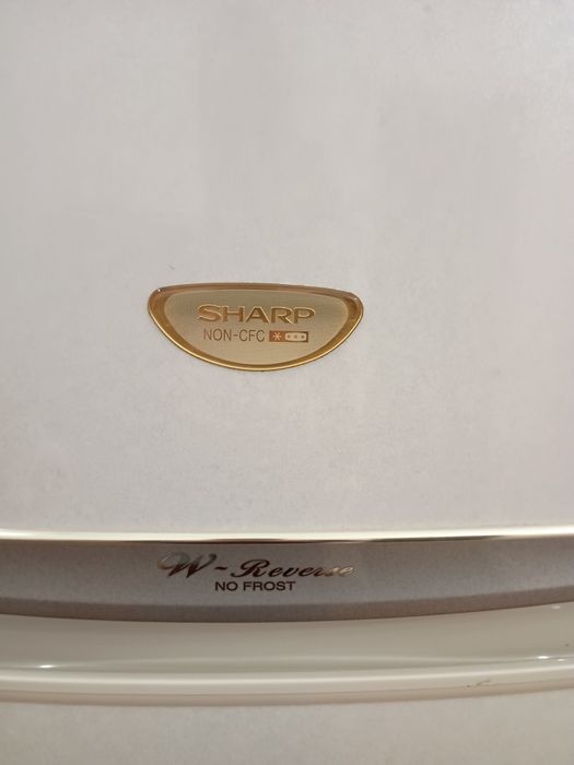 Lodówka Sharp wolnostojąca unikatowy design