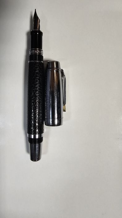 Caneta Montblac usada