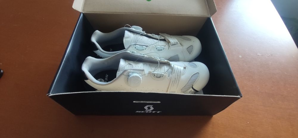 Botas encaixe bicicleta estrada