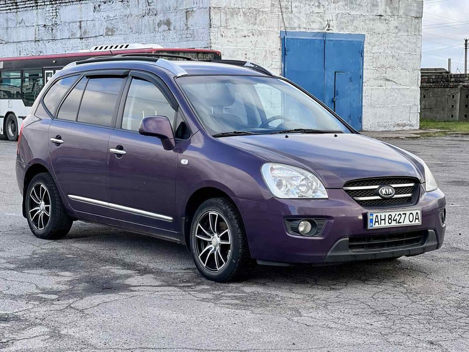 Продам KIA Carens