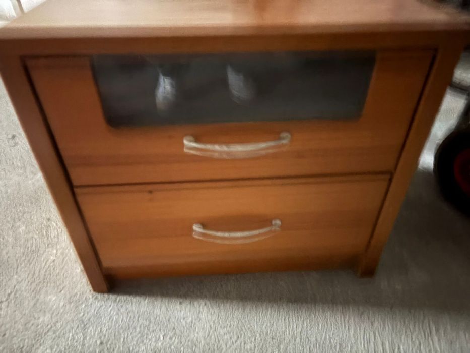 Banca cabeceira castanha com vidro