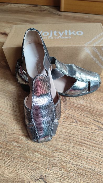 Letnie, srebrne buty