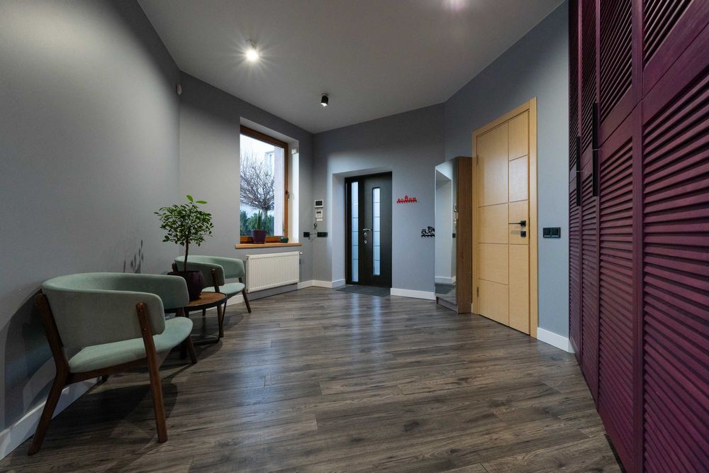 Продаж котеджу з ремонтом на вулиці Роксоляни!