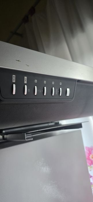 Televisão Sony bom estado. 1m. 40 polegadas.430049306293708803