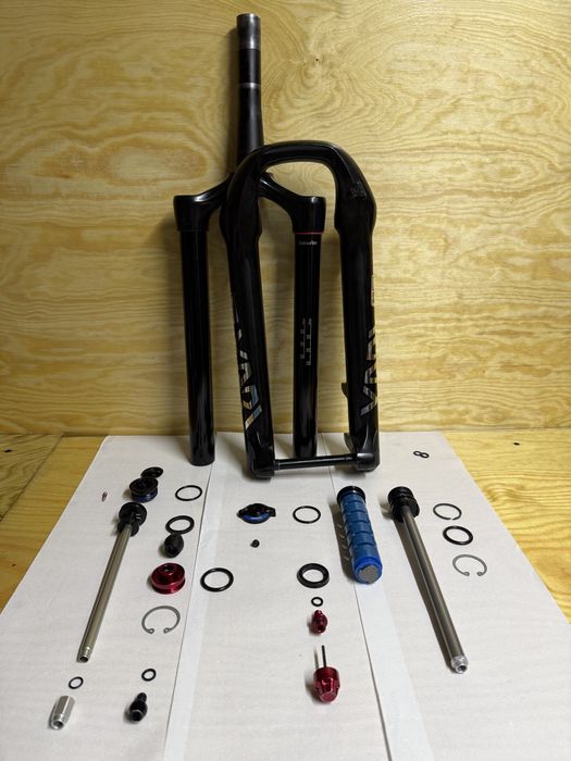 Rockshox Yari DJ RC 100mm 27.5