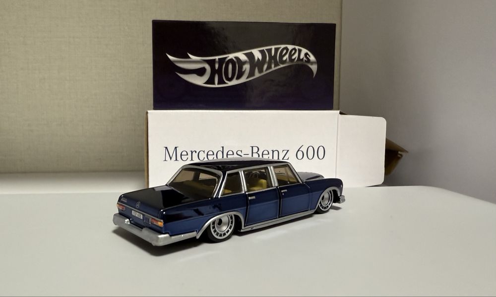 ホットウィール RLC 1964 Mercedes-Benz 600 Hot Wheels RLC Exclusive 1964 Mercedes-Benz 600: 1 999 грн