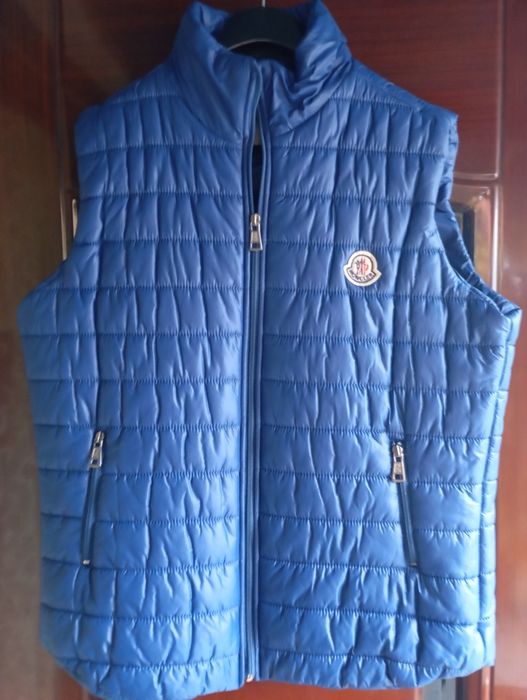 Жилет МONCLER.отл .сост.