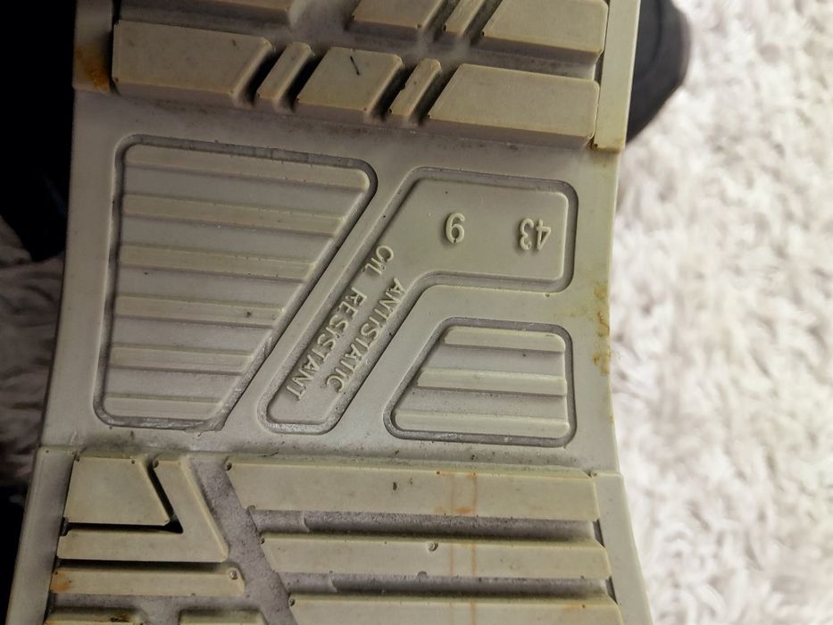Buty robocze 43.