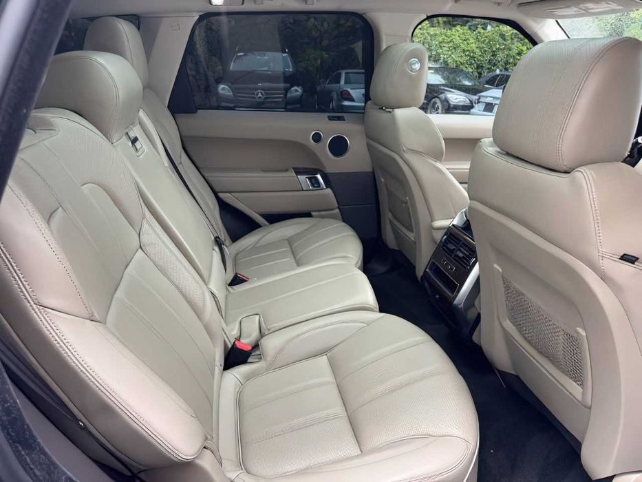 Land Rover Range Rover Sport HSE      2016