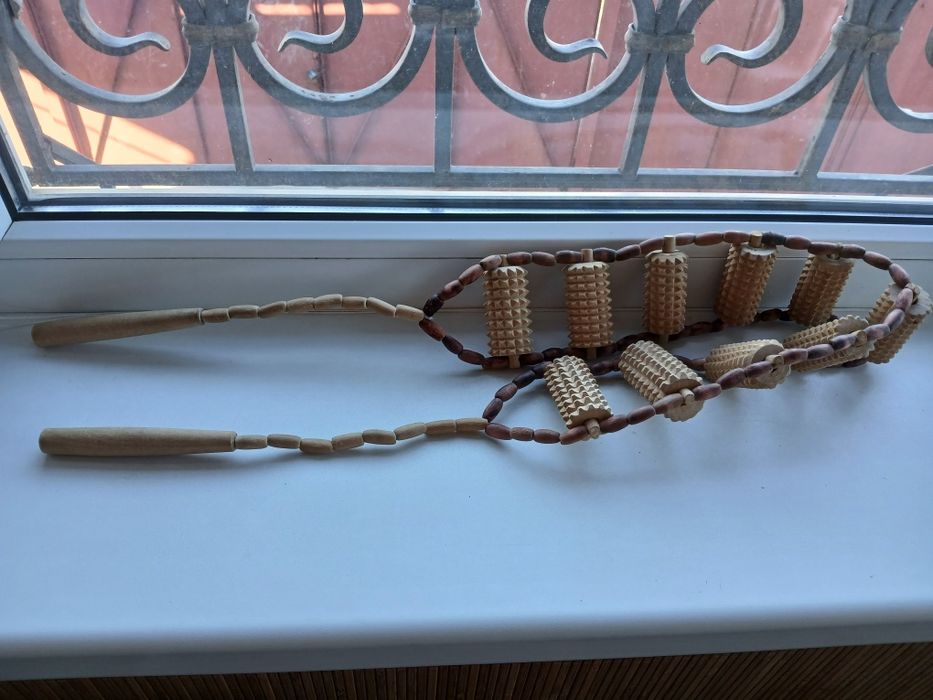 Массажер деревянный