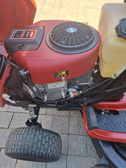 Traktorek kosiarka MTD 22HP