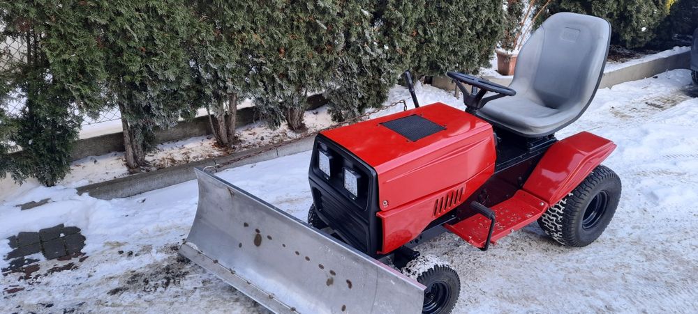 Traktorek MTD 12.5 kM,  pług do traktorka