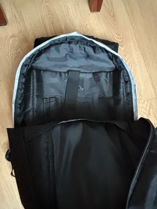 Mitsai, mochila portátil, usada e em ótimo estado