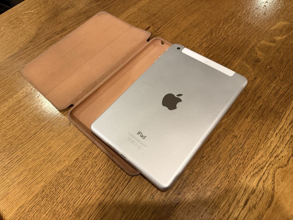 Apple iPad Mini 2 16Gb LTE Silver