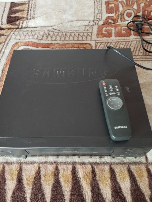 Відеомагнітофон Samsung SVR-11G