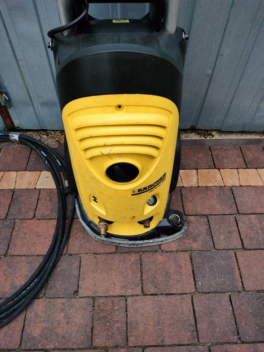 Sprzedam profesjonalną myjkę Karcher HD9/20-4M