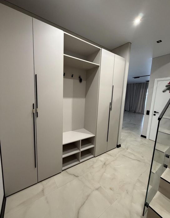 Продаж сучасного таунхауса в котеджному містечку New Village, Сторожни