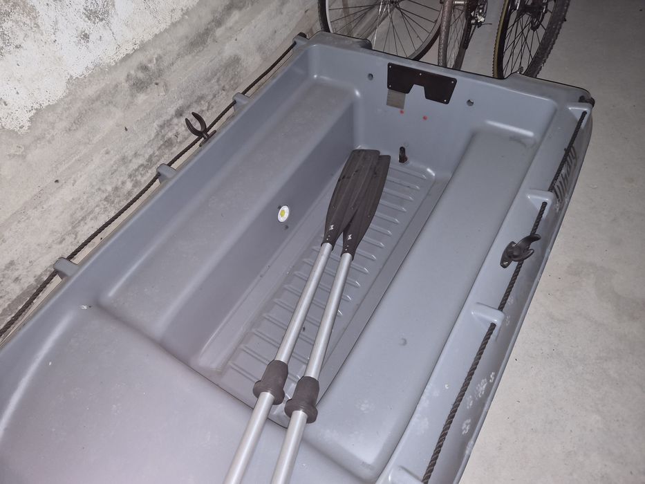 Barco auxiliar Whally 210