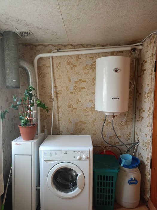 Продаєця частина будинку