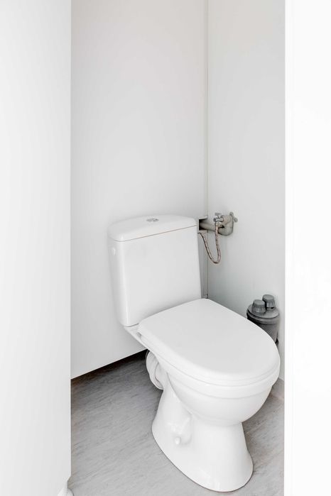 kontener sanitarny, kontener, kontener toalety, pisuary, umywalka