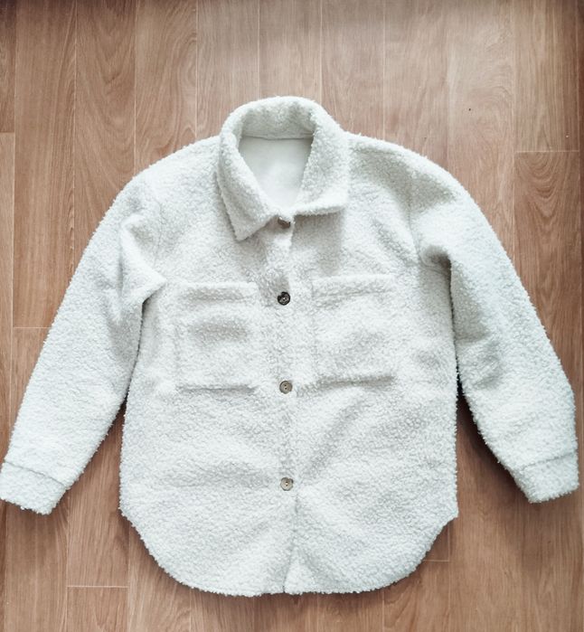 Весняна накидка з комірцем